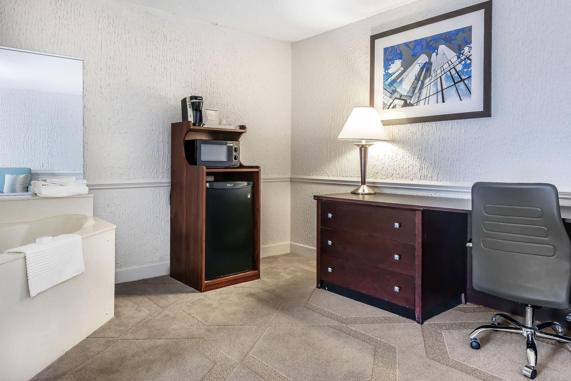 The Blu Hotel Blue Ash Cincinnati, Ascend Hotel Collection Экстерьер фото