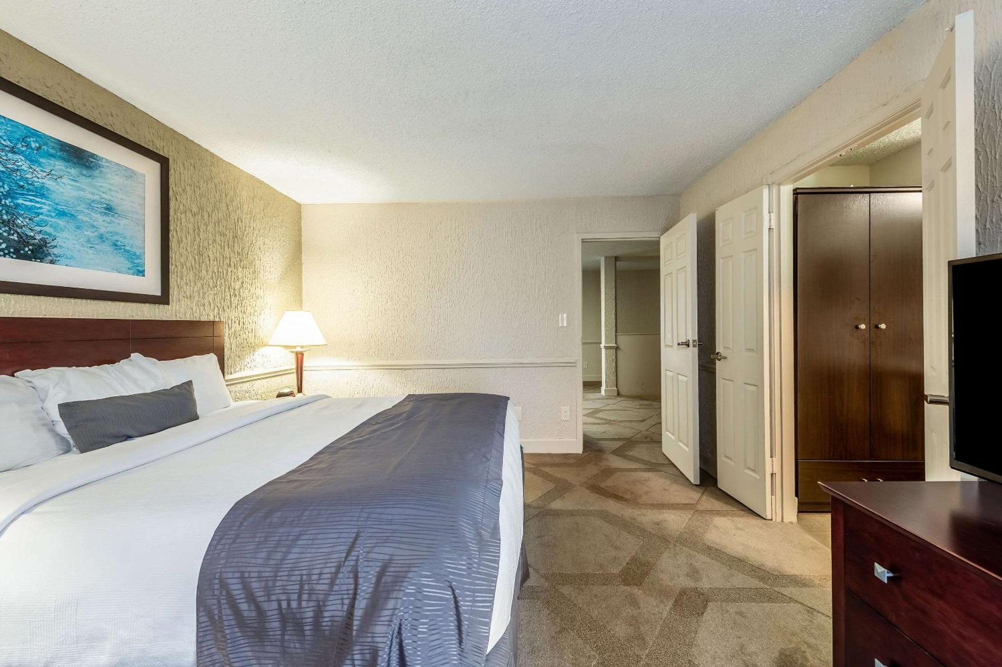 The Blu Hotel Blue Ash Cincinnati, Ascend Hotel Collection Экстерьер фото